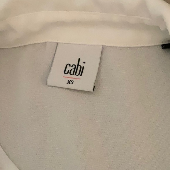 CAbi White Sleeveless Pleat Hem Button Down Blouse Style 3439 Size XS - Picture 6 of 7